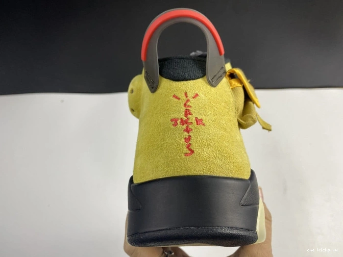 Chep Onekick CN1084-300 6 X JORDAN TRAVIS SCOTT YELLOW AIR 0811